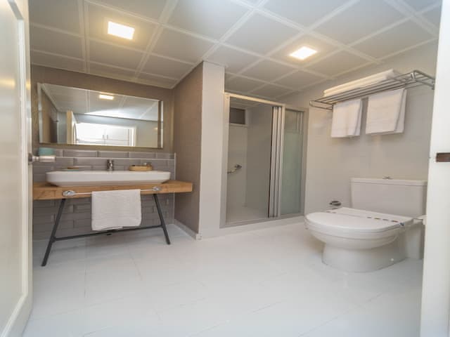 Economy Twin Room, Balcony