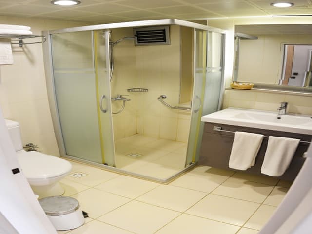 Deluxe Room, 1 Double or 2 Twin Beds, Balcony