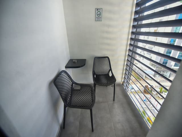 Superior Oda, Şehir Manzaralı