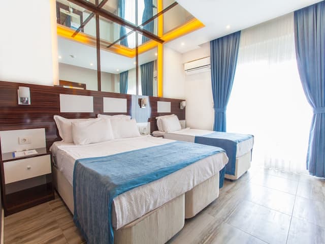 Deluxe Room, Balcony