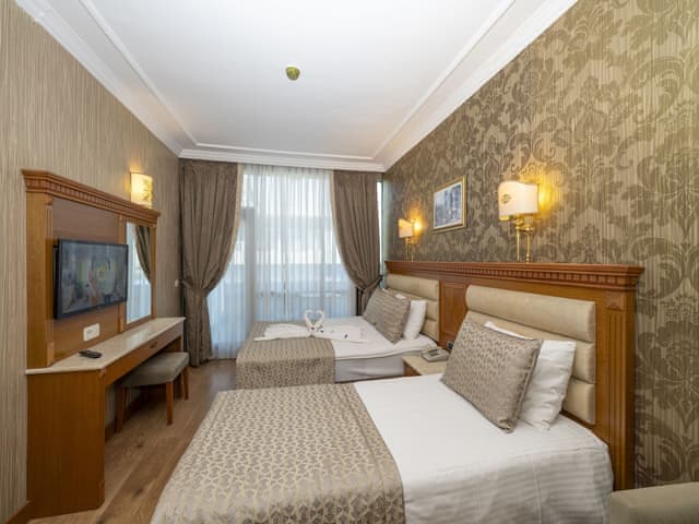 Üç Kişilik Aile Odası