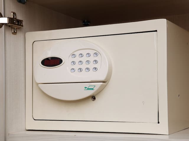 Classic Quadruple Room, Multiple Beds, Smoking