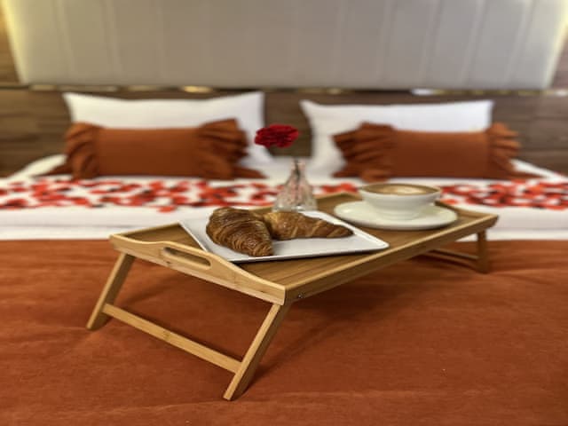 Honeymoon Room, 1 Queen Bed, Jetted Tub, Sea View