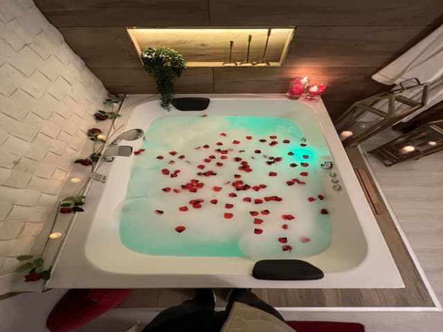 Honeymoon Room, 1 Queen Bed, Jetted Tub, Sea View