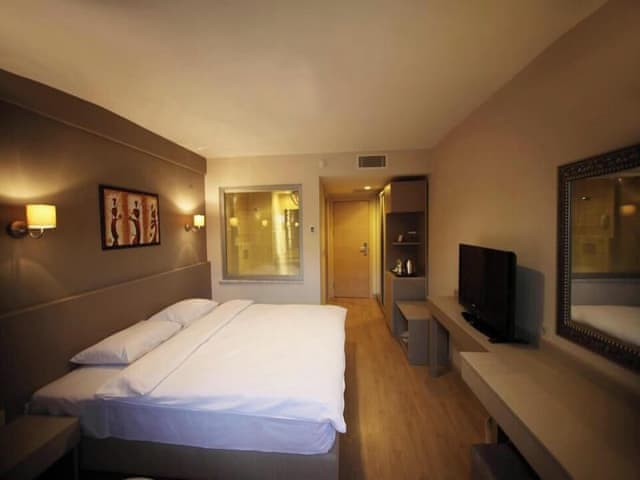 Standard Double Room, Garden View