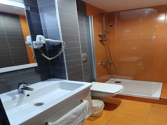 Çift Kişilik veya İki Yataklı Oda