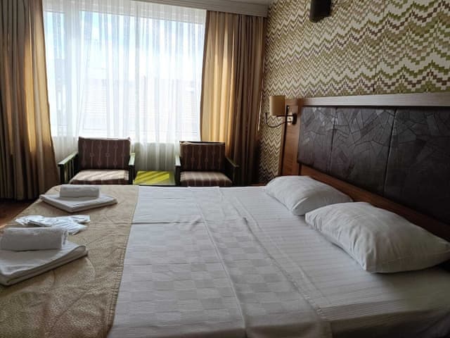 Deluxe Double Room, Bathtub