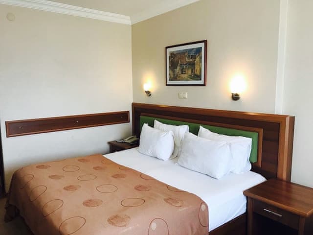 Deluxe Çift Kişilik veya İki Tek Kişilik Yataklı Oda