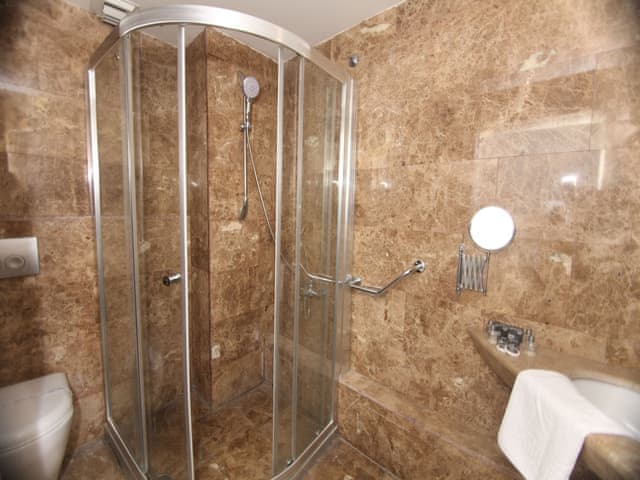 Standart Üç Kişilik Oda, 3 Tek Kişilik Yatak