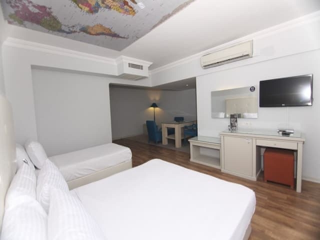 Standart Üç Kişilik Oda, 3 Tek Kişilik Yatak