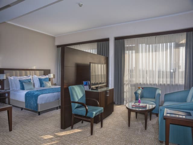 Junior Suite, Balcony, City View