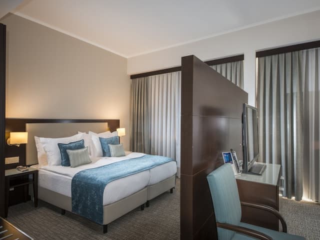 Junior Suite, Balcony, City View