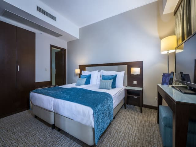 Suite, 1 Bedroom, City View