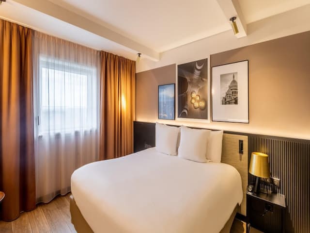 Deluxe Room, 1 King Bed