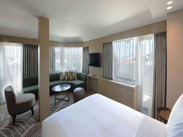 Suite, 1 Queen Bed (Bosphorus)