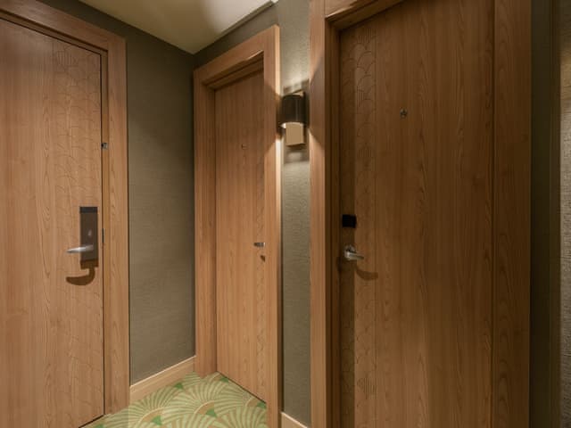 Family Room, 2 Bedrooms