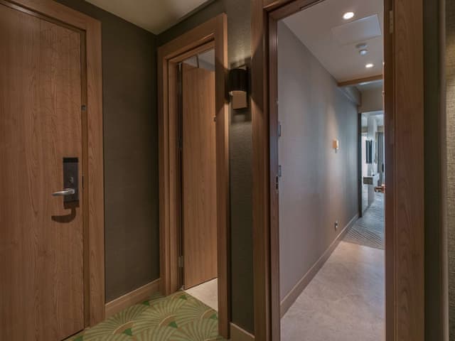 Family Room, 2 Bedrooms