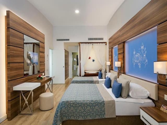 Jacuzzi Suite