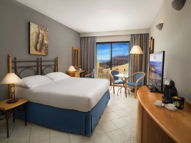 Deluxe Room, 1 Queen Bed, Sea View