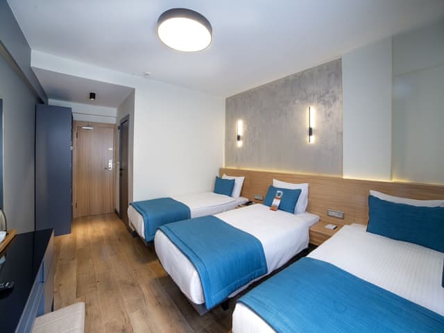 Triple Room, 3 Twin Beds