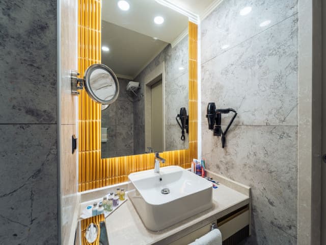 Deluxe Çift Kişilik veya İki Tek Kişilik Yataklı Oda