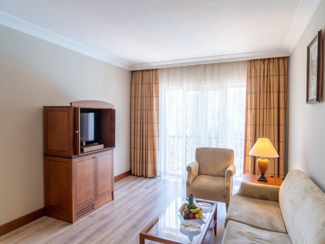 Senior Suite, Multiple Beds