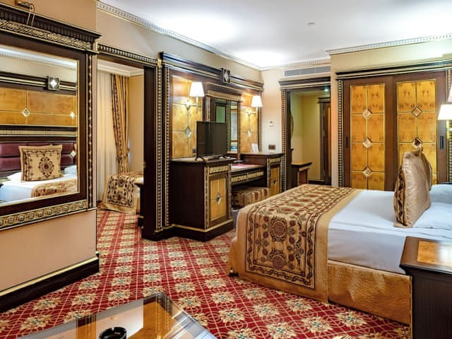 Family Room, 2 Bedrooms