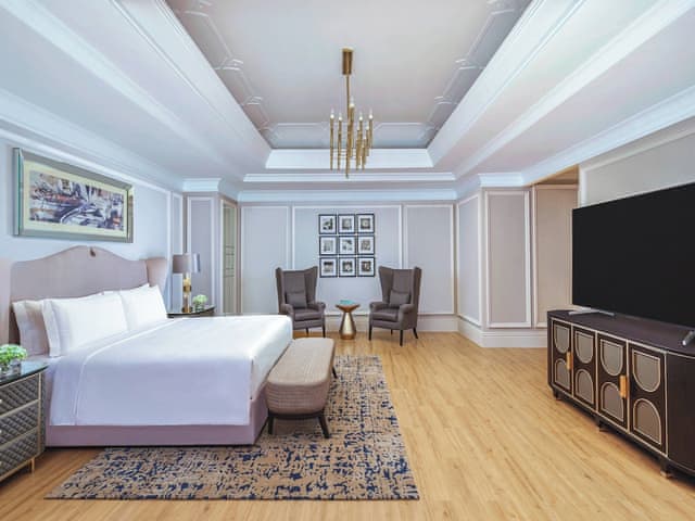 Presidential Suite, 1 King Bed, City View