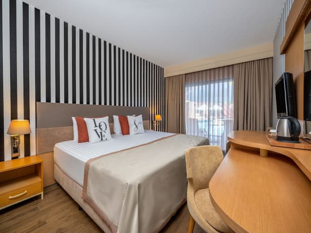 Standard Room, Pool View, Ground Floor