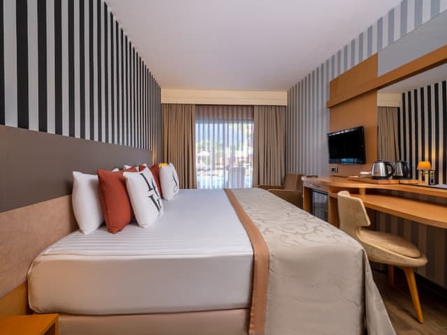 Standard Room, Pool View, Ground Floor