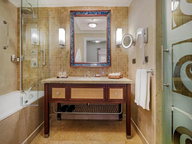 Superior Room, 1 King Bed