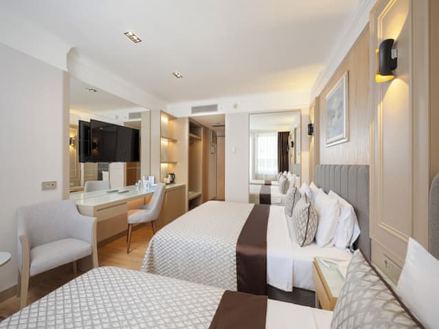 Standard Double Room, Side Sea View