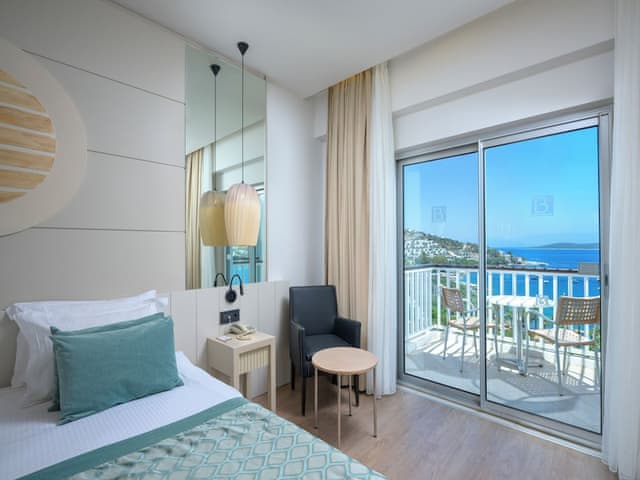 Deluxe Double or Twin Room, Sea View