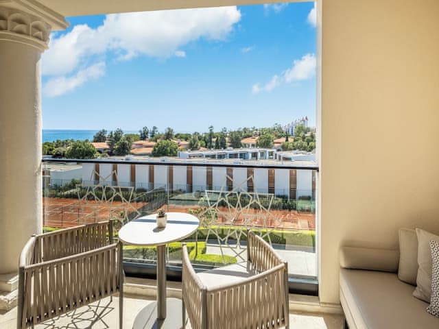 Suite, 1 King Bed, Sea View