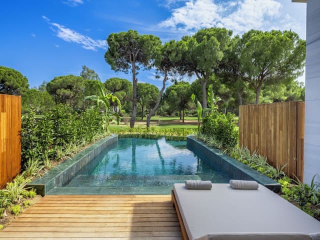 Suite, 1 King Bed with Sofa bed, Golf View (Lagoon Golf Suite)