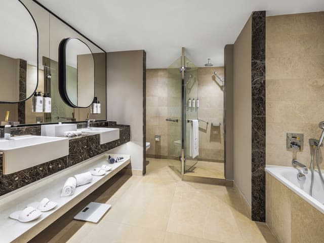 Suite, 1 King Bed, Sea View