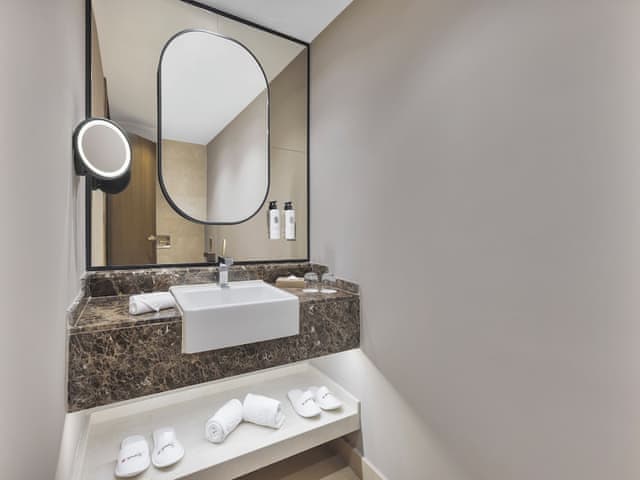 Deluxe Room, 1 King Bed, Sea View