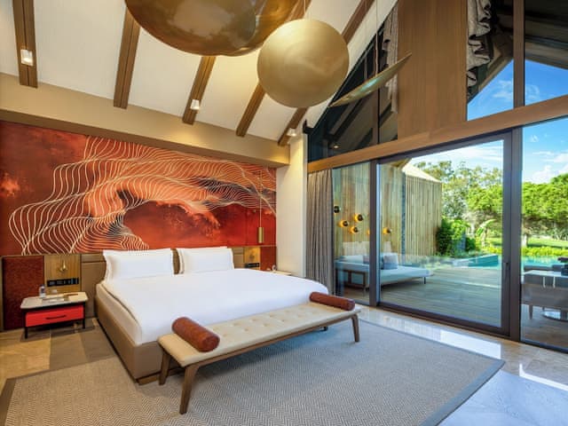 Suite, 1 King Bed, Golf View (Lagoon Suite)