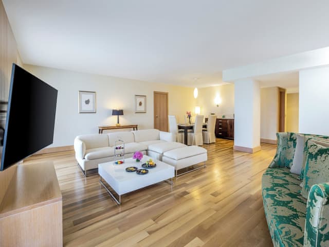 Suite, 1 King Bed, Sea View