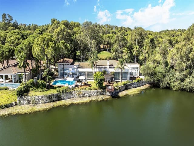 Presidential Villa, Multiple Beds (Presidential Villa)