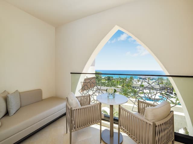 Suite, 1 King Bed, Sea View