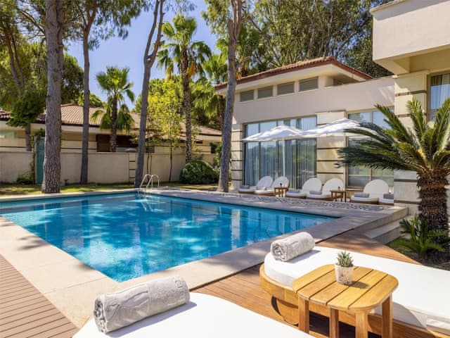 Presidential Villa, Multiple Beds (Presidential Villa)