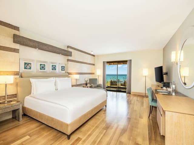 Suite, 1 King Bed, Sea View