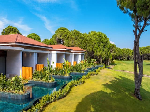 Suite, 1 King Bed with Sofa bed, Golf View (Lagoon Golf Suite)