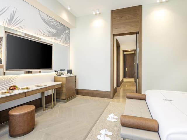 Suite, 1 King Bed with Sofa bed, Golf View (Lagoon Golf Suite)