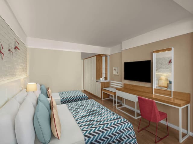 Superior Room (Dbl 4 Land View)