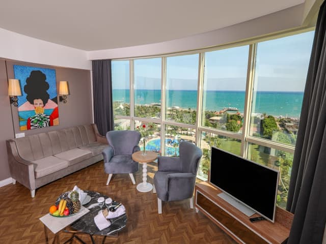 Standard Jacuzzi Suite