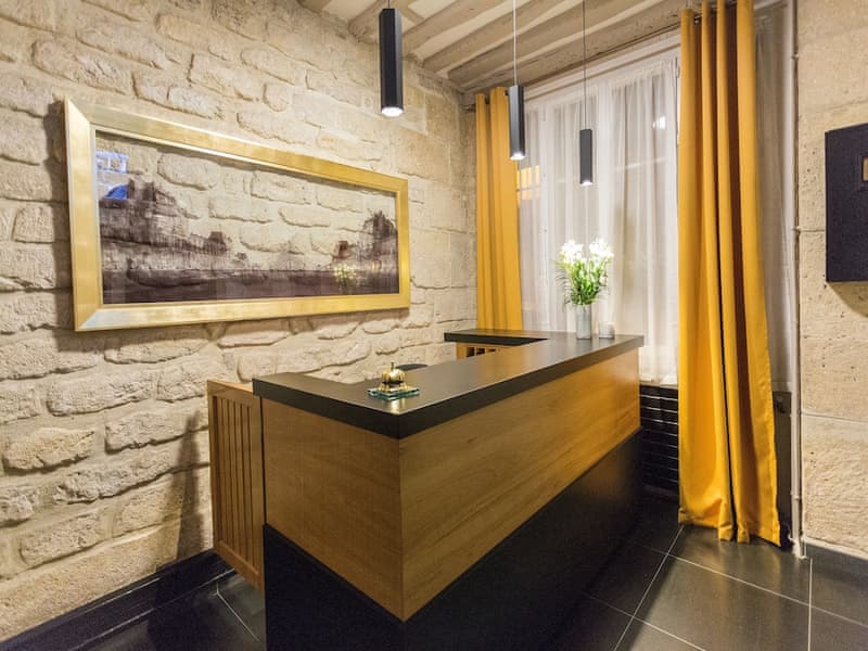 Pratic Hotel