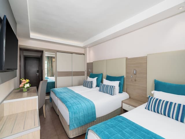 Standard Triple Room, Garden View