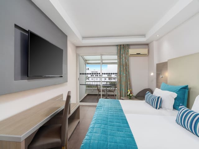 Superior Twin Room, Pool View